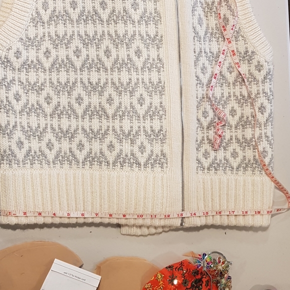 Banana Republic Nordic Argyle Knit Wool Vest Men’s - Picture 10 of 10